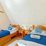 Szt. Florian Vendeghaz 3*
