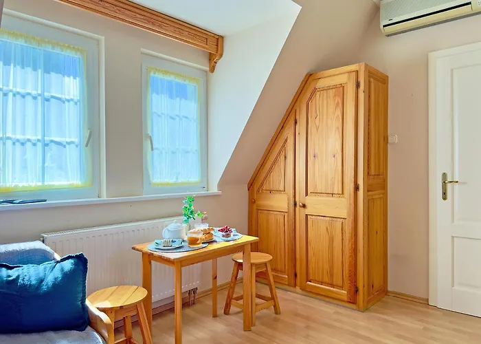 圣弗洛里安范德海兹酒店 招待所